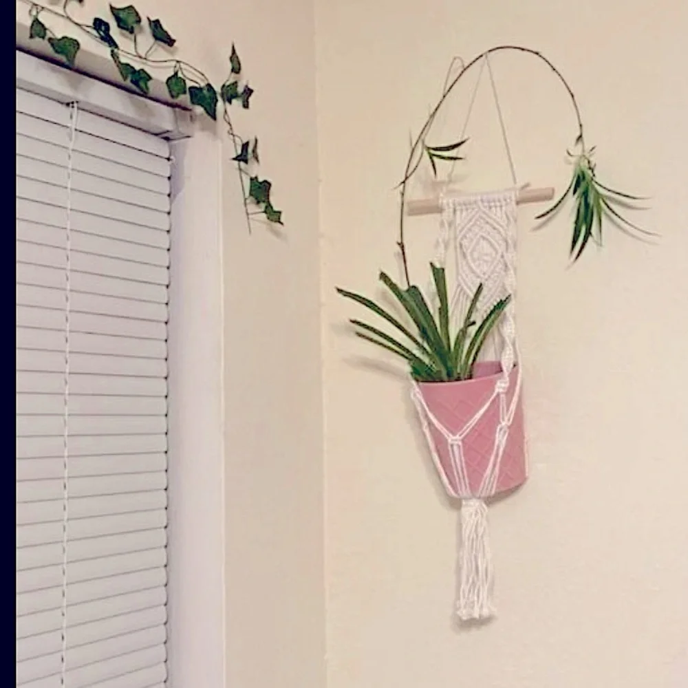 🪴🆕 2 Modern Home Decor Macramé bOhO Style Woven Fiber Artistry Plant Hanger🪴